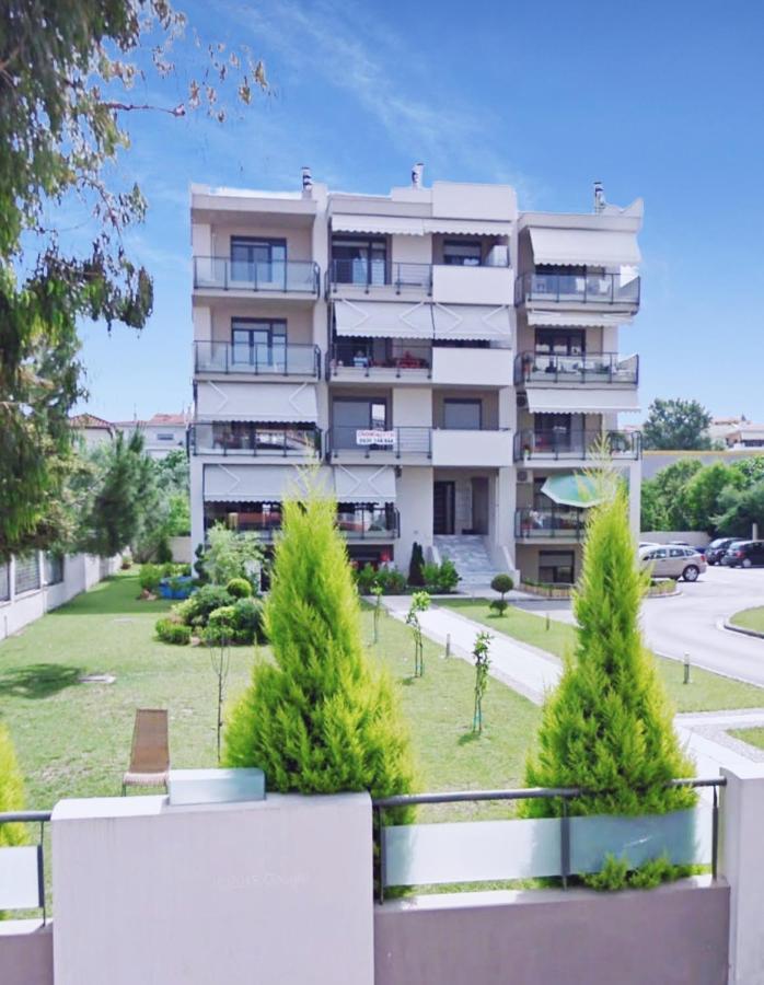 Grand Getaway Suite 300Mts From The Beach Περαία Εξωτερικό φωτογραφία